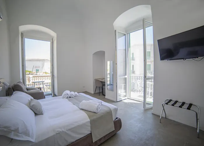 Maison Le Blanc Luxury