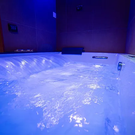 Maison Le Blanc Luxury Bed & Breakfast 4*