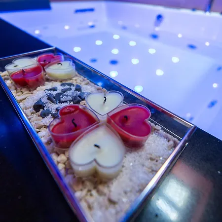 Maison Le Blanc Luxury 4* ジョヴィナッツォ